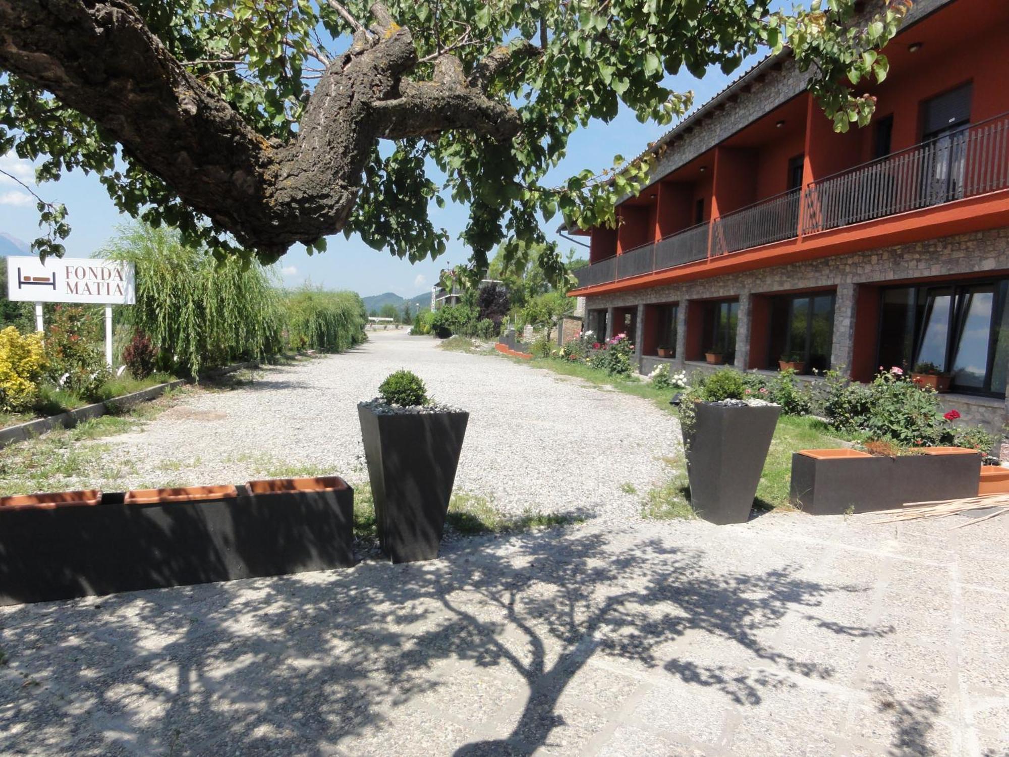 Fonda Matia Hotel Bellver De Cerdanya Exterior photo