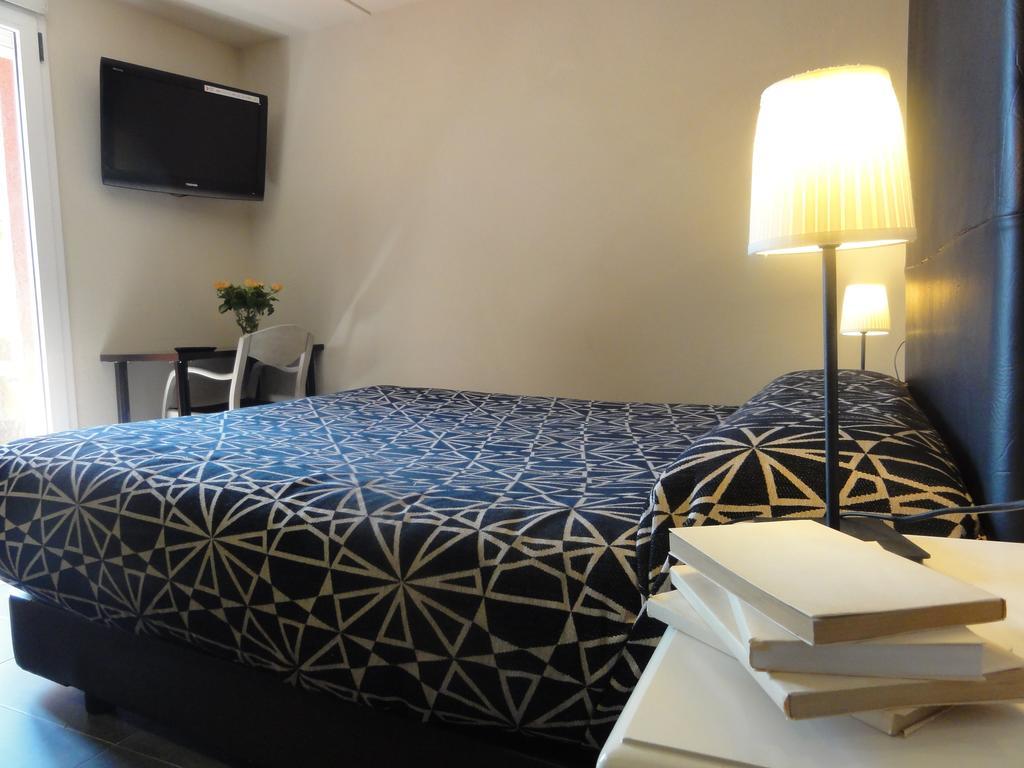 Fonda Matia Hotel Bellver De Cerdanya Room photo